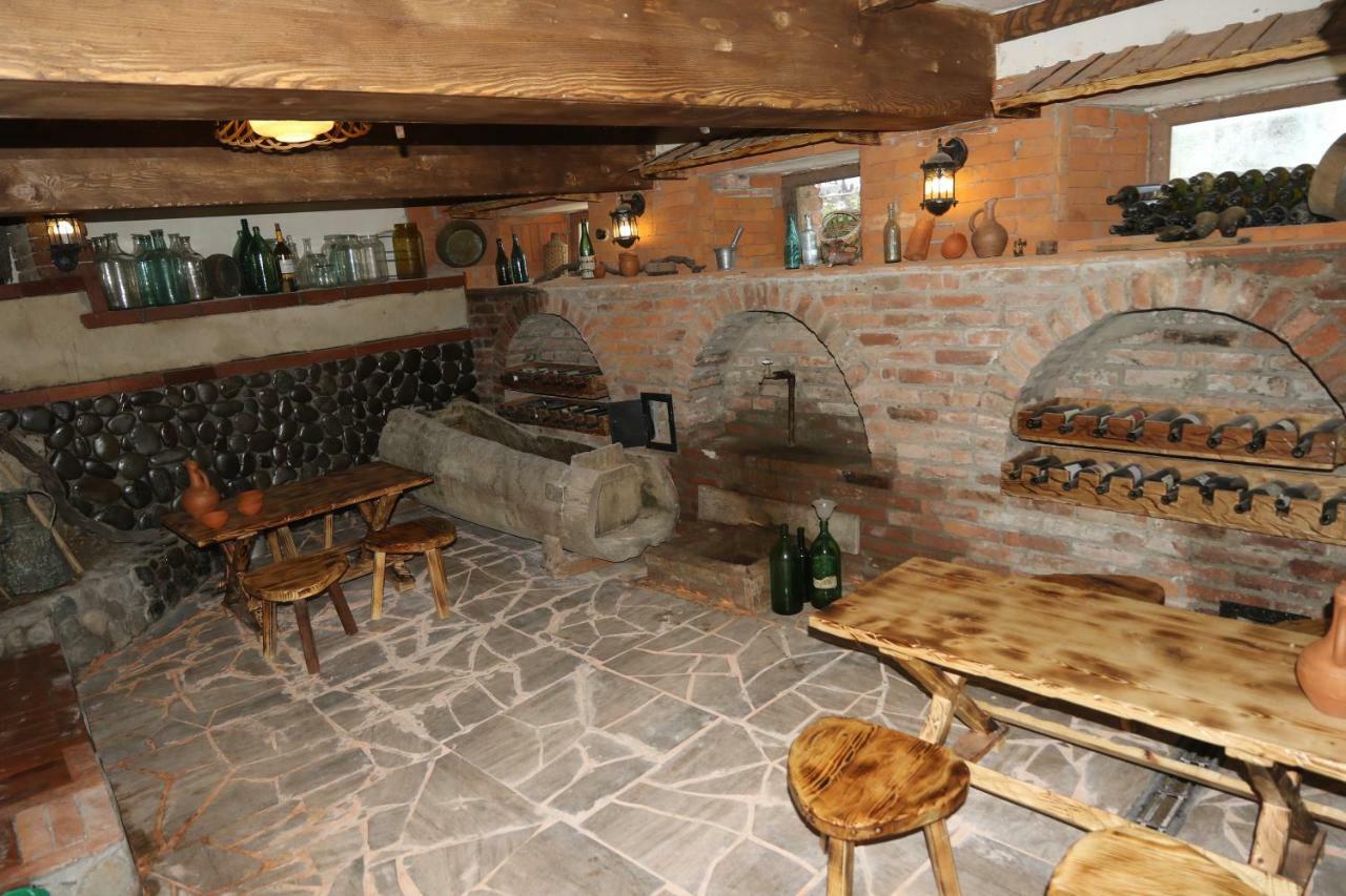 Sun Guest House Kutaisi Exterior foto